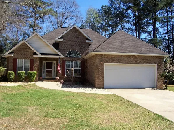 110 Quinelle Dr, Perry, GA 31069