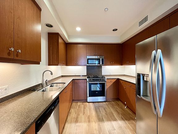 4th image of 10745 N De Anza Blvd Unit 217