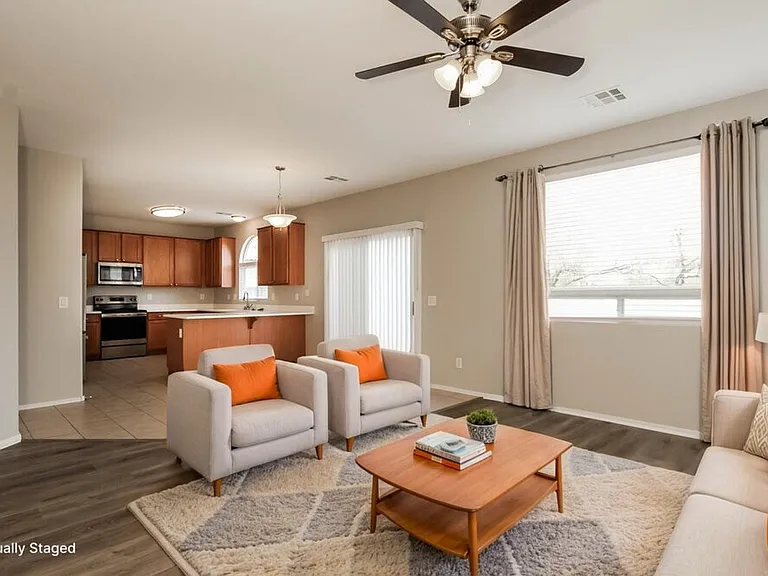 1626 E Aspen Ave — Photo 5