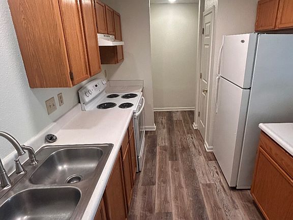 5th image of 3063 Dowden Dr