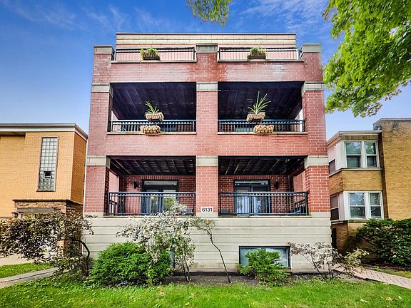 2nd image of 6131 N Richmond St APT 2E