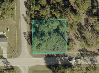 801 E 10th St, Lehigh Acres, FL 33972