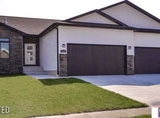 1035 N 109th St, Lincoln, NE 68527