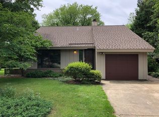 7004 Brookington Ct, Alexandria, VA 22306