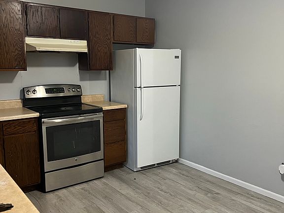 2nd image of 1108 N Indiana Ave #B