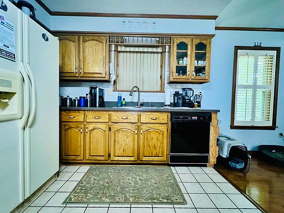 5th image of 46 Corbitt Dr