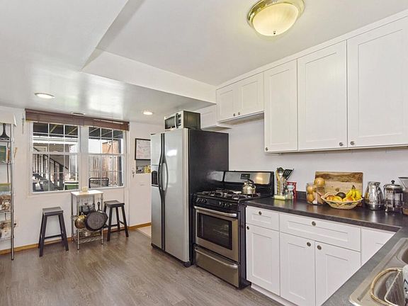 3rd image of 2840 W Wellington Ave #1