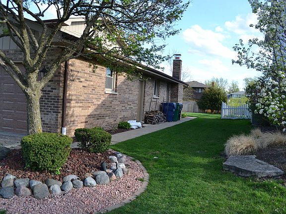 3rd image of 12035 Lakeview Trl