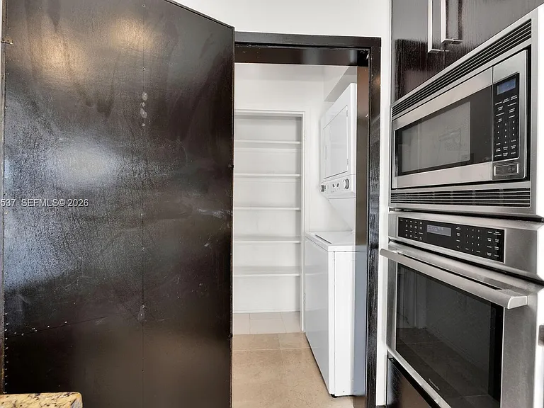 940 Sevilla Ave #206 — Photo 12