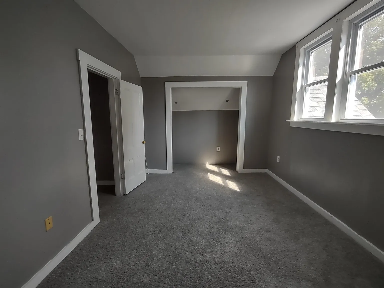 2 bed, 1.0 bath, 3298 sqft, $1,650 — Photo 4