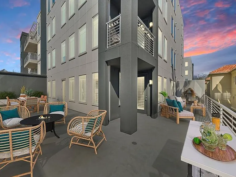505 Jackson Hl #ID1009 — Photo 2