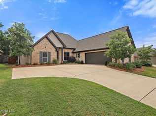 200 Grace Dr, Flowood, MS 39232
