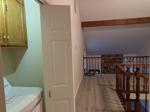 4th image of 249 Aspen St