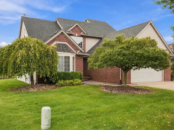 52496 Fox Pointe Dr, New Baltimore, MI 48047