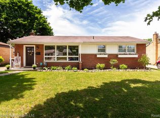 36971 Greenbush Rd, Wayne, MI 48184