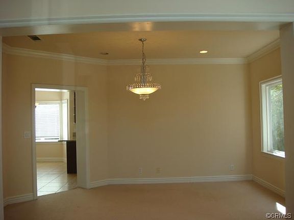 5th image of 951 W 6th St