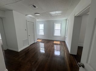 25 Wyman St APT 2, Worcester, MA 01610
