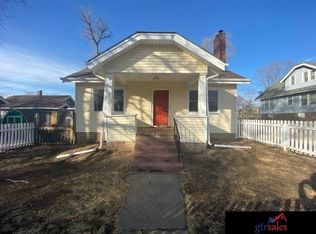 2592 Hartman Ave, Omaha, NE 68111