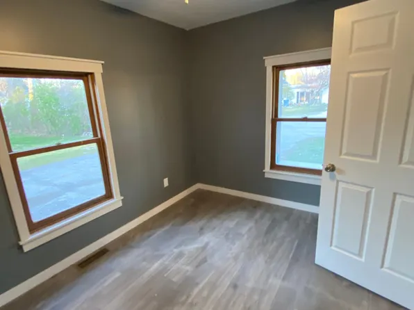 2939 S 13th St, Terre Haute, IN 47802