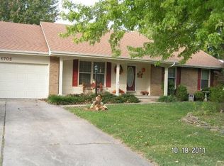 1705 E Swallow St, Springfield, MO 65804