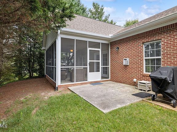 4th image of 7740 Ester Way