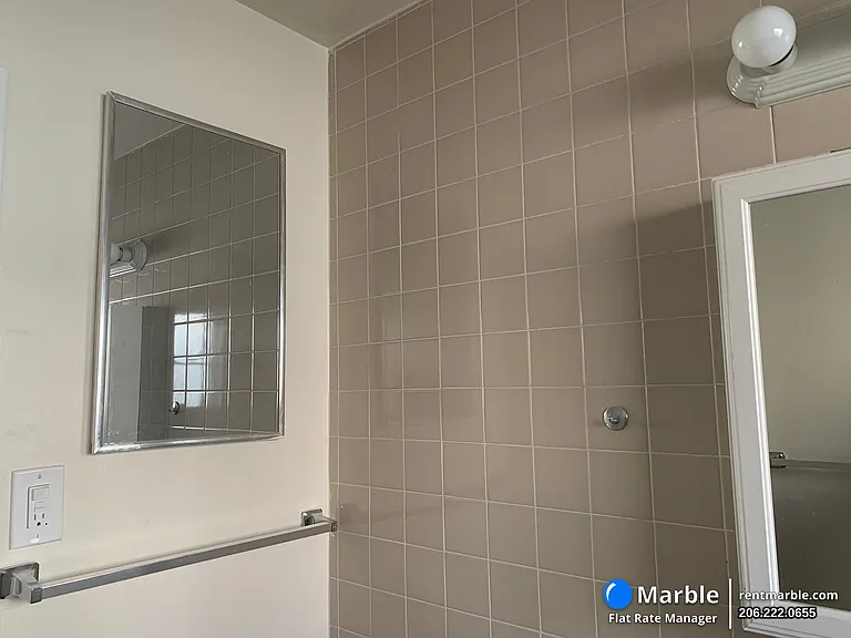 3513 Eastern Ave SE — Photo 10