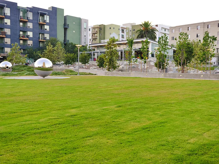 Pinnacle on The Park — Photo 16