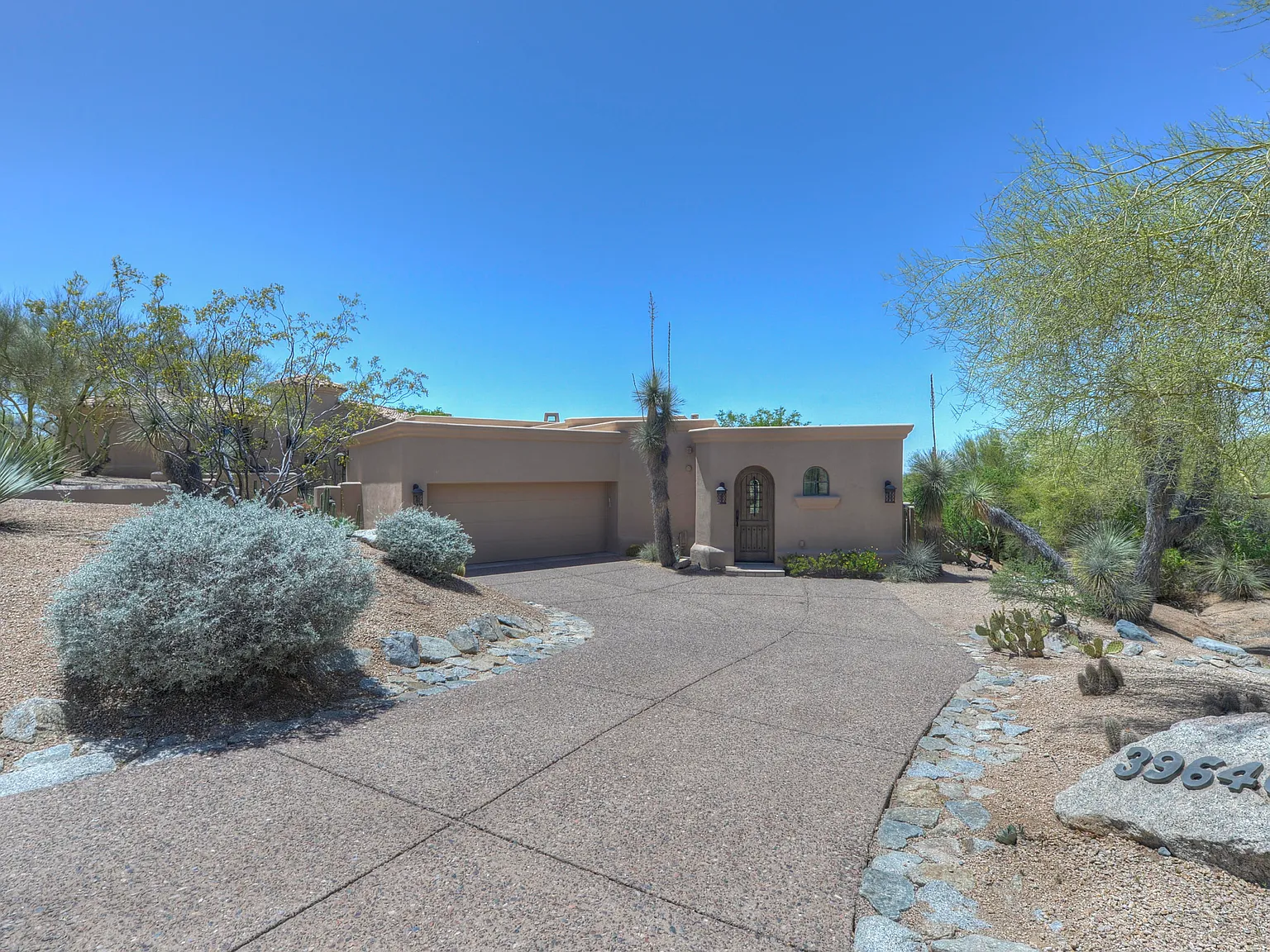 3 bed, 4.5 bath, 3288 sqft, $7,000 — Photo 3