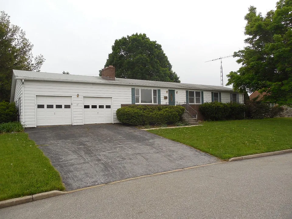 105 Tacoma St