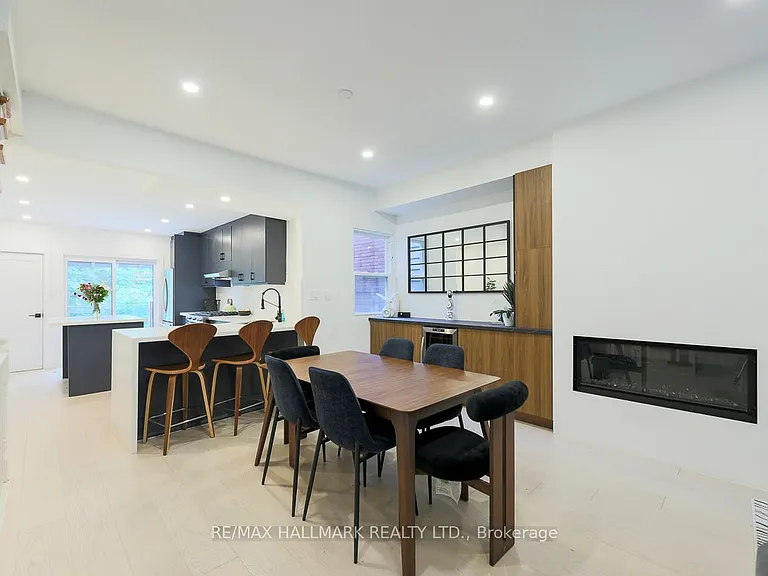 35 Dingwall Ave — Photo 8