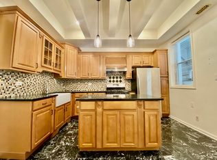 3250 S Lowe Ave #2F, Chicago, IL 60616