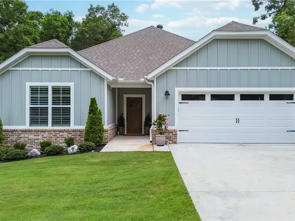 26 Lockerbie Dr, Bella Vista, AR 72715
