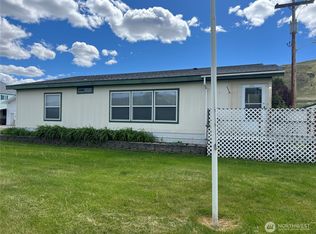 602 Foster Ave, Bridgeport, WA 98813