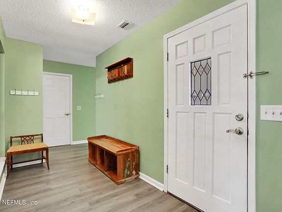 4th image of 397 PERTHSHIRE Drive