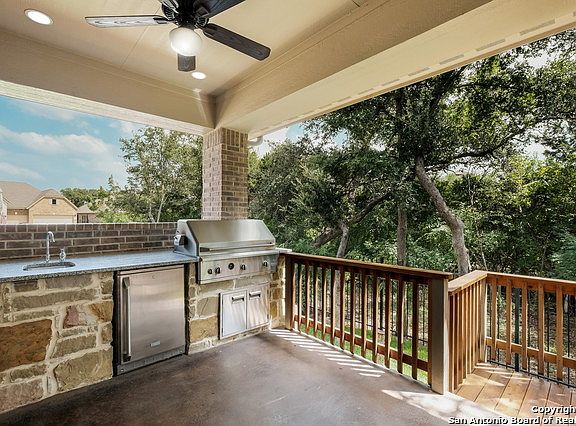 2nd image of 10406 Palmera Dr