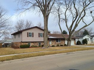 1033 Carrie Ave, Rochelle, IL 61068