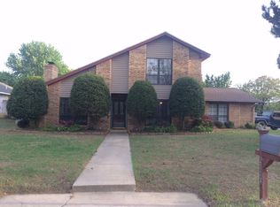 2114 Oakglen Dr, Ardmore, OK 73401