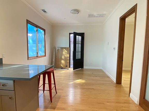 4th image of 792 Colina Vis #A