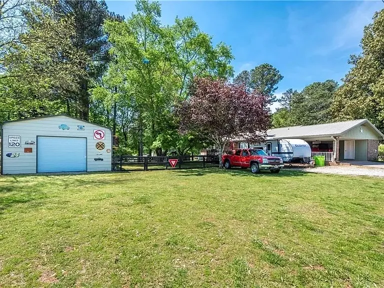 2347 Morgan Rd — Photo 28