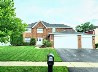 18163 Crystal Ln, Lansing, IL 60438