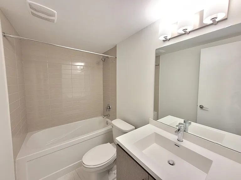 10 Honeycrisp Cres #Townhouse 272 — Photo 23