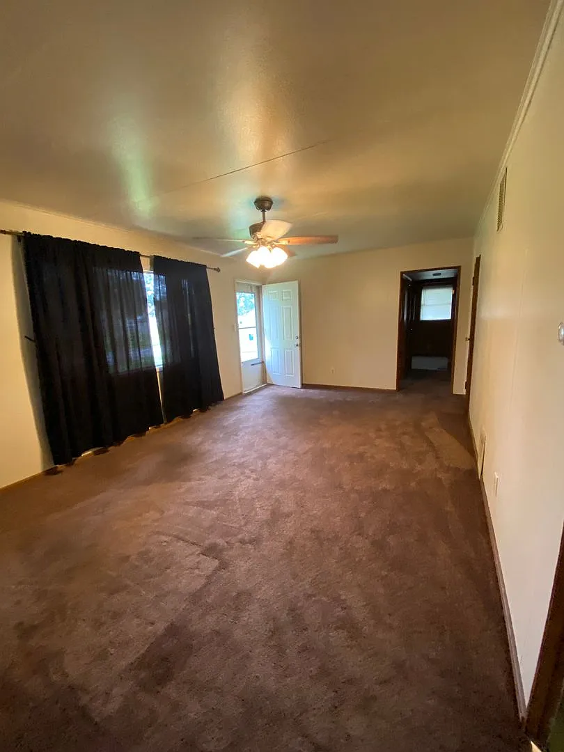 3 Bedroom Ranch in Eastmoor — Photo 2