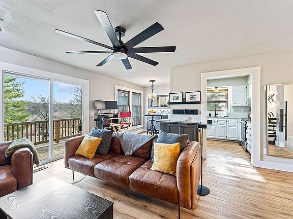 5th image of 60 Dogwood Dr