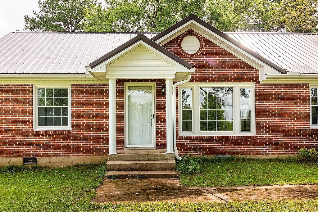 1083 Mattoxtown Rd - Property Image
