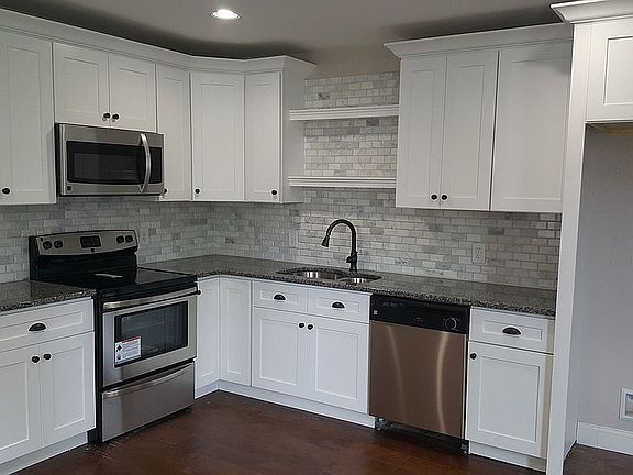 Kitchen - Dining Area