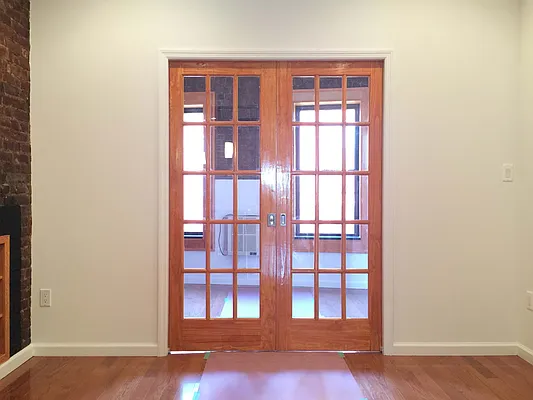 Rented by Yael Dunsky Real Estate | media 29