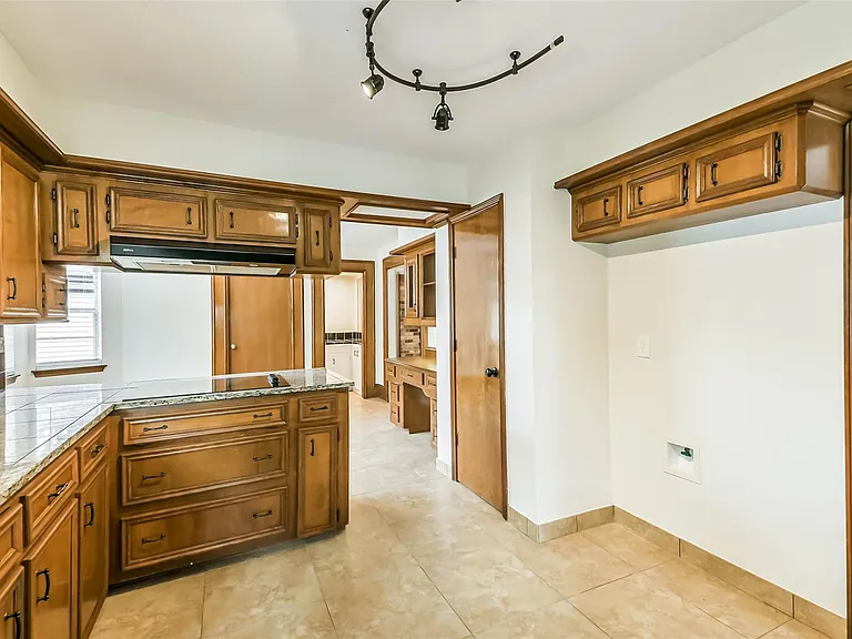12910 Ivyforest Dr — Photo 17
