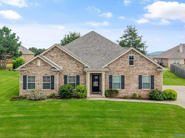 208 Dinner Tree Sq, Huntsville, AL 35811