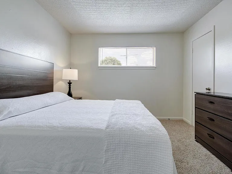 4553 Guadalupe St #2B — Photo 21