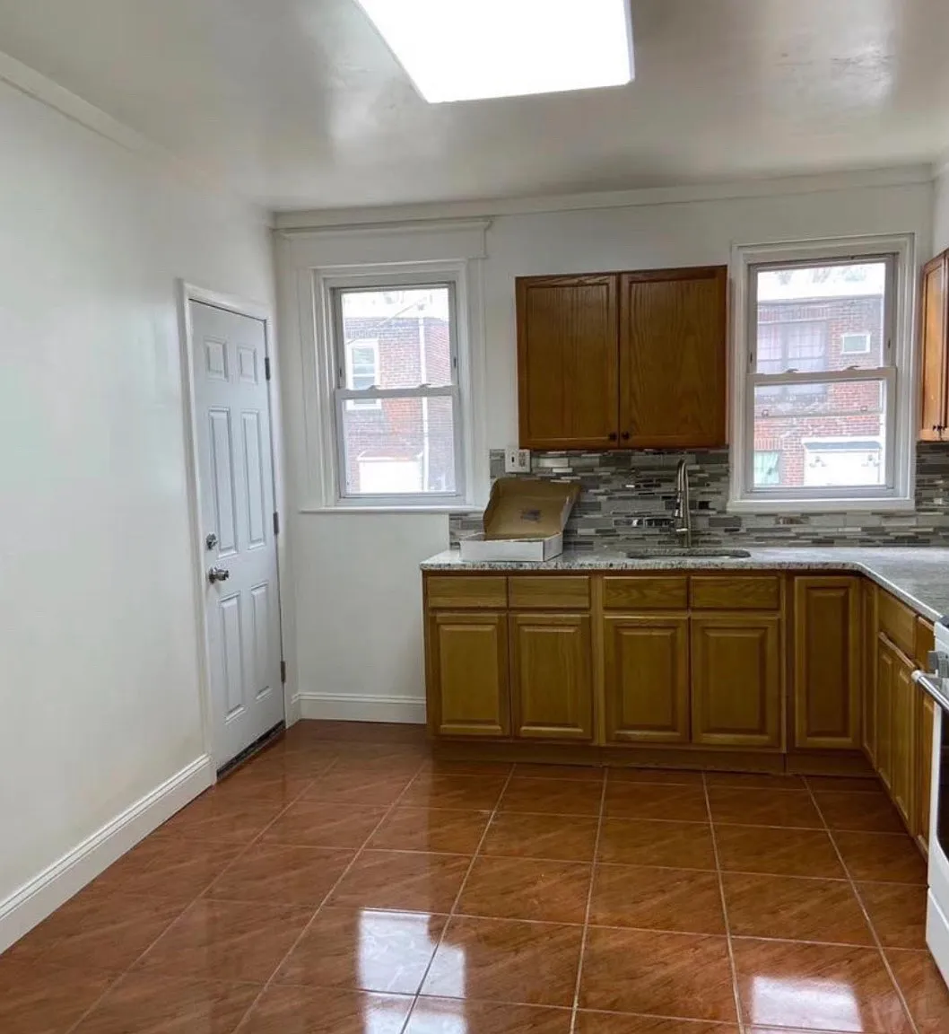 3 bed, 1.5 bath, 1476 sqft, $1,700 — Photo 4